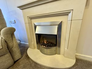 Lounge Fire- click for photo gallery